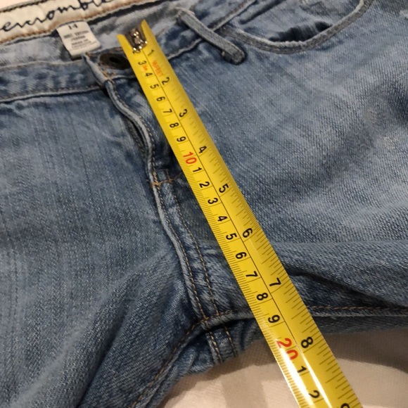 Vintage Abercrombie Ripped Distressed Light washed Jeans - Picture 11 of 12